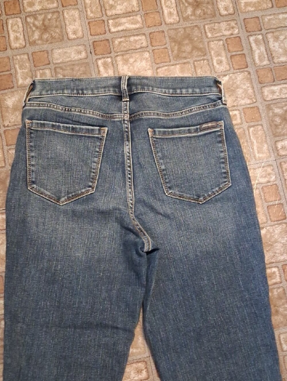 Eddie Bauer Medium Blue Women's Straight-Leg Jeans - Picture 4 of 4